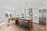 12462 South Sunrise Mist Loop, Nampa, ID 83686