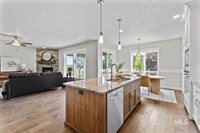 12462 South Sunrise Mist Loop, Nampa, ID 83686