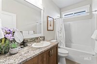 12462 South Sunrise Mist Loop, Nampa, ID 83686