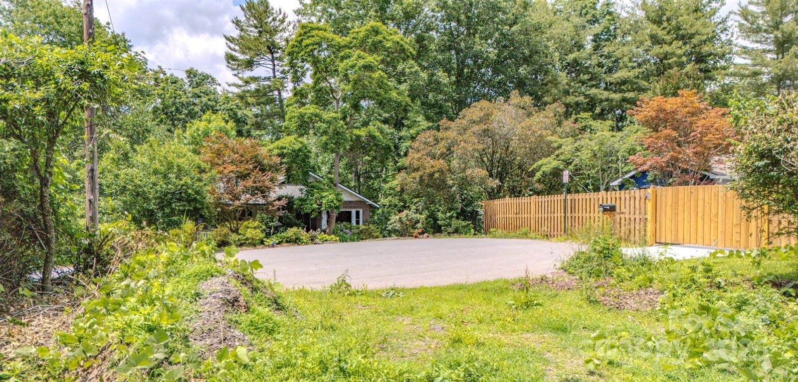 99999 Westchester Drive, Asheville, NC 28803