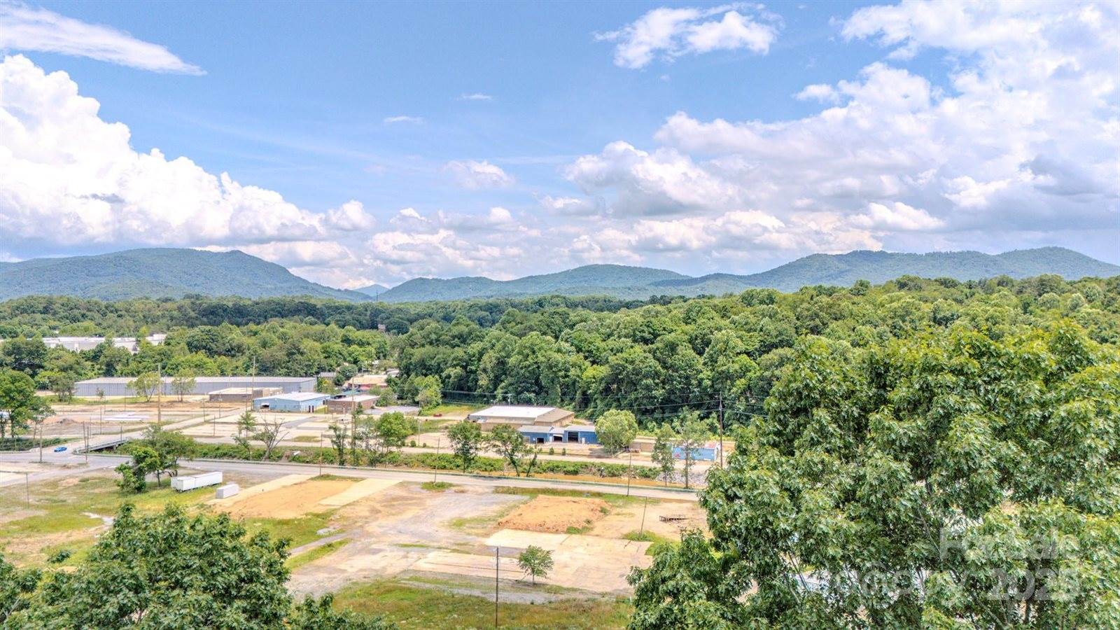 99999 Westchester Drive, Asheville, NC 28803