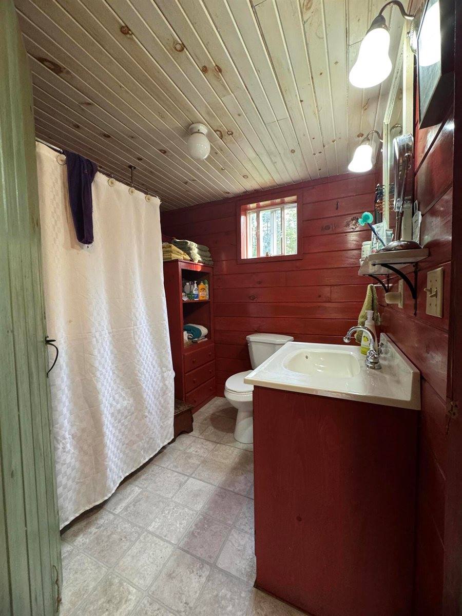 1215 Elliotsville Road, Elliottsville Township, ME 04443