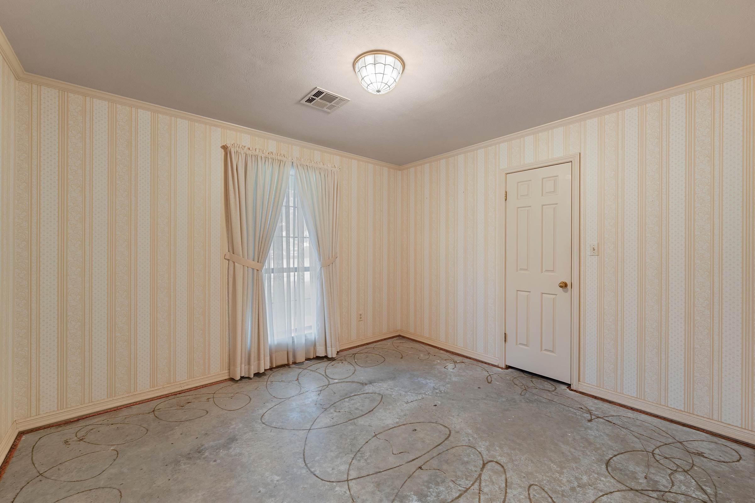 333 Bluebonnet Circle, McGregor, TX 76657