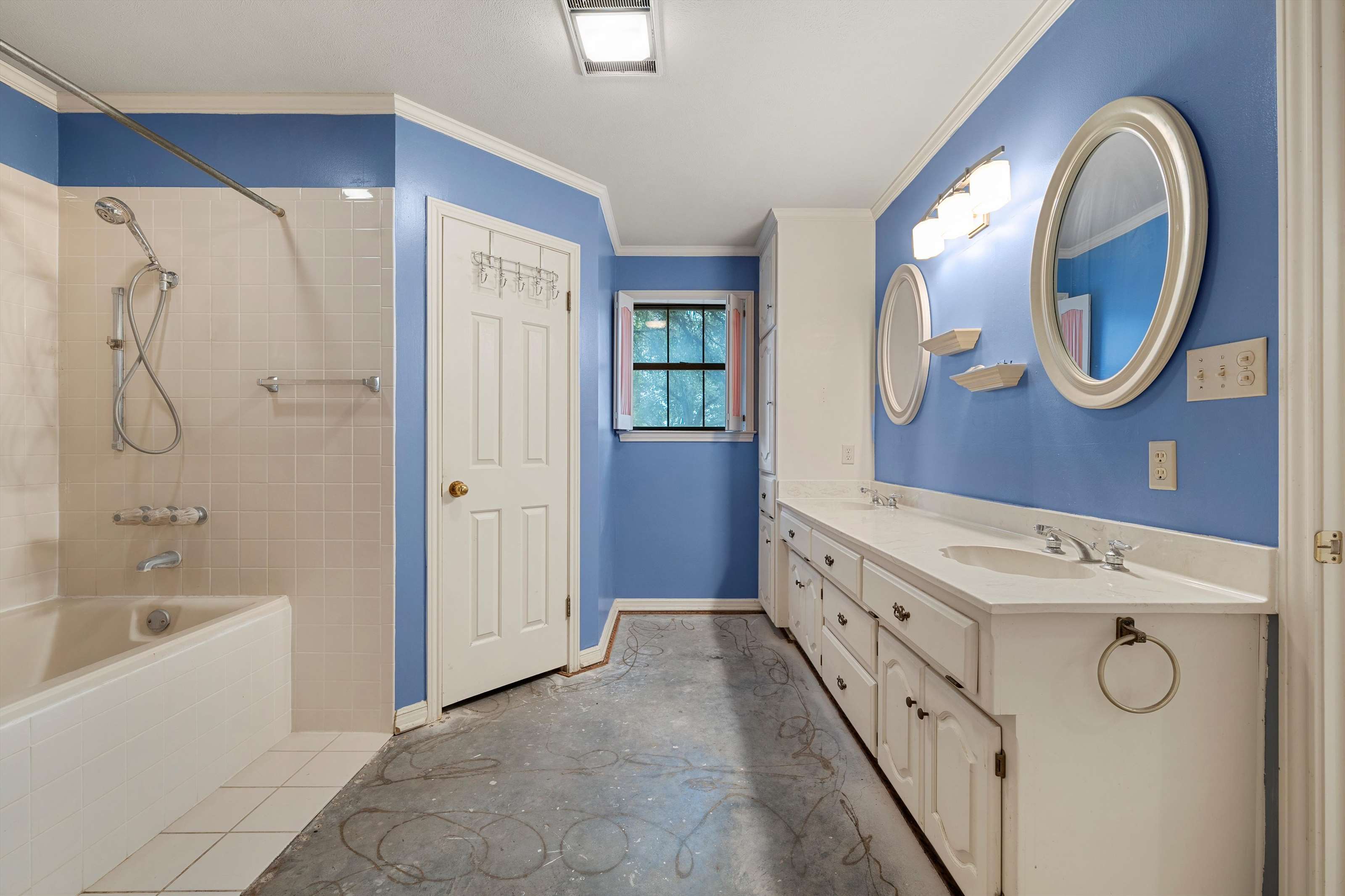 333 Bluebonnet Circle, McGregor, TX 76657