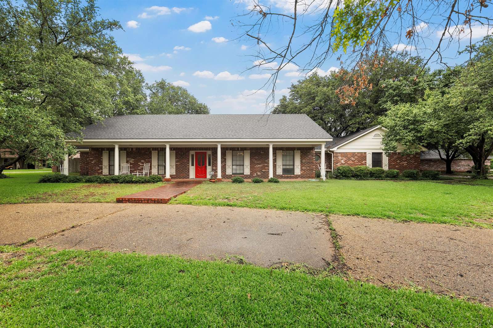 333 Bluebonnet Circle, McGregor, TX 76657