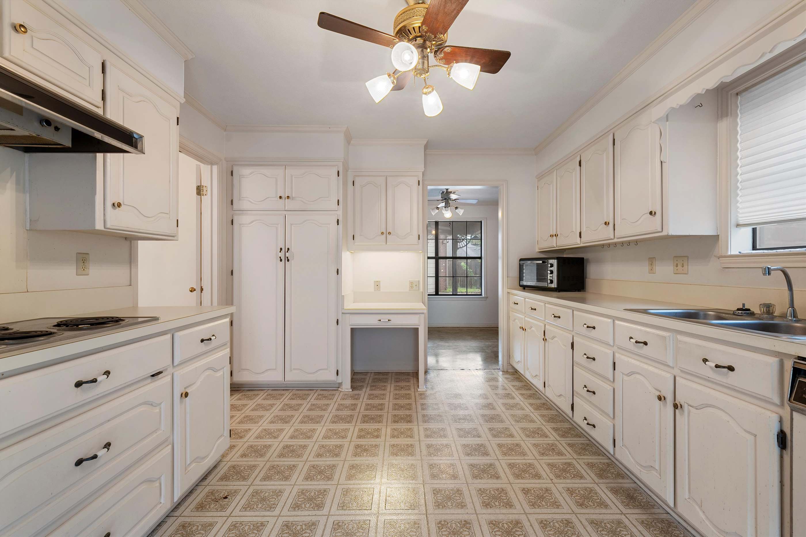 333 Bluebonnet Circle, McGregor, TX 76657