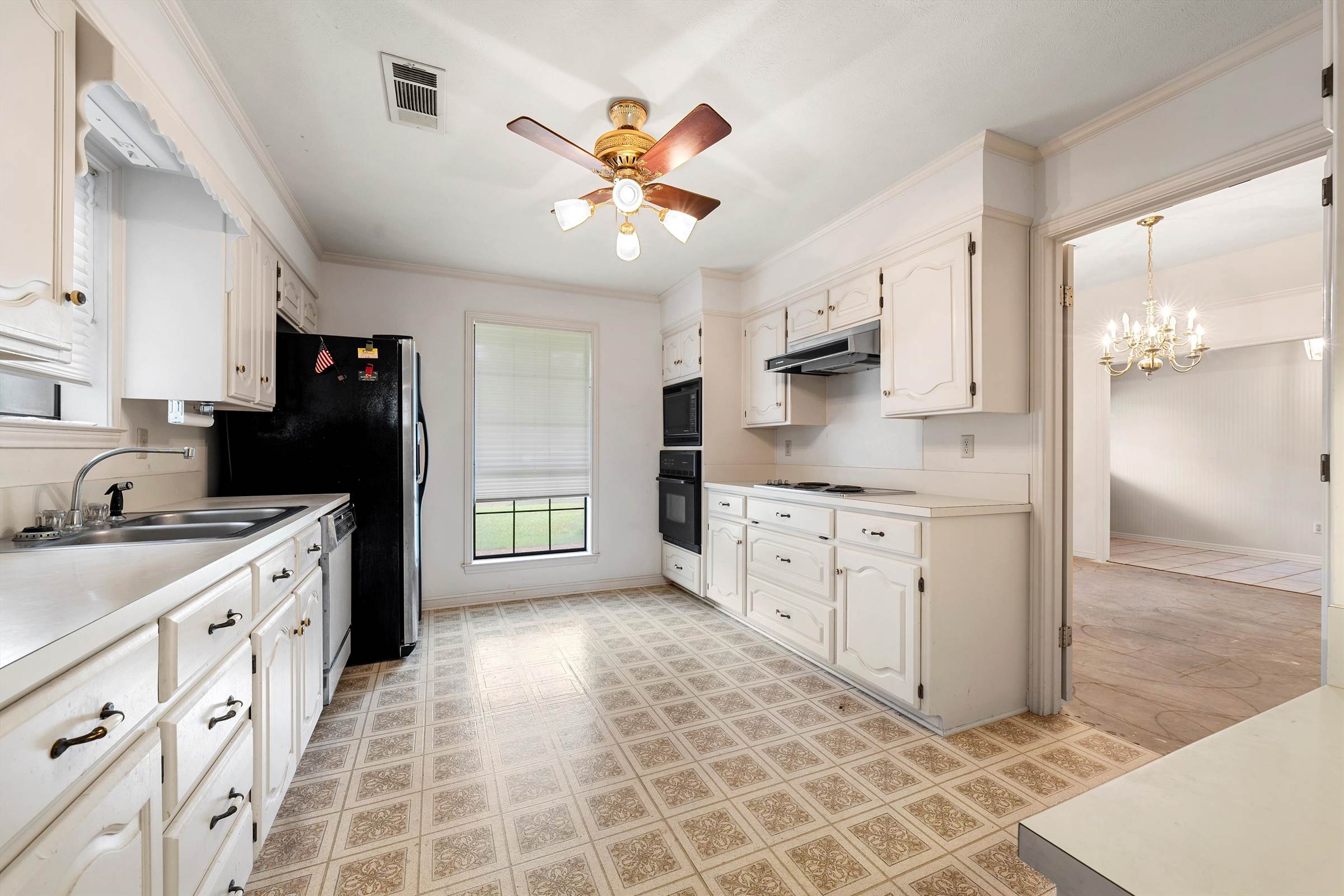 333 Bluebonnet Circle, McGregor, TX 76657