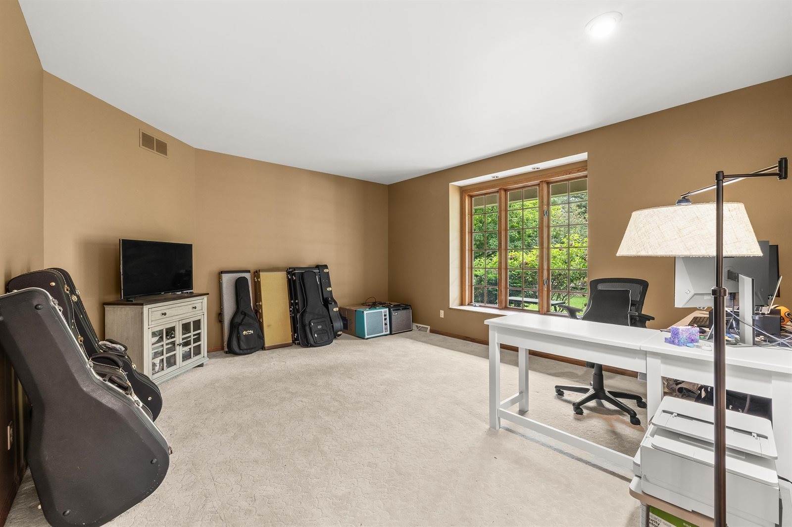 2621 Russet Drive, Plover, WI 54467