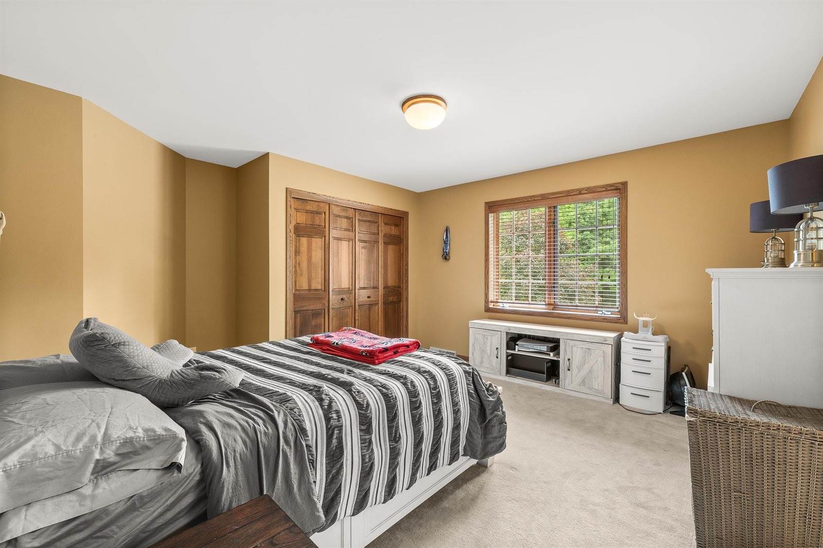 2621 Russet Drive, Plover, WI 54467