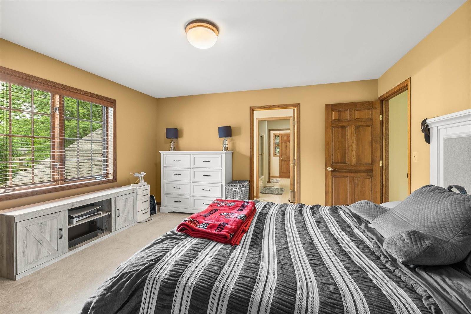 2621 Russet Drive, Plover, WI 54467