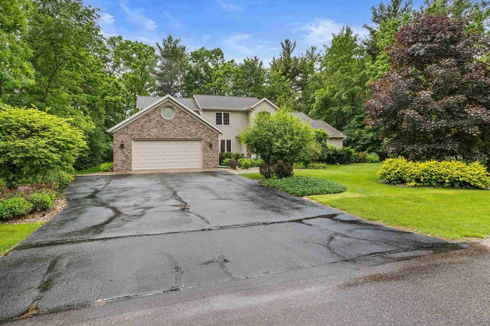 2621 Russet Drive, Plover, WI 54467