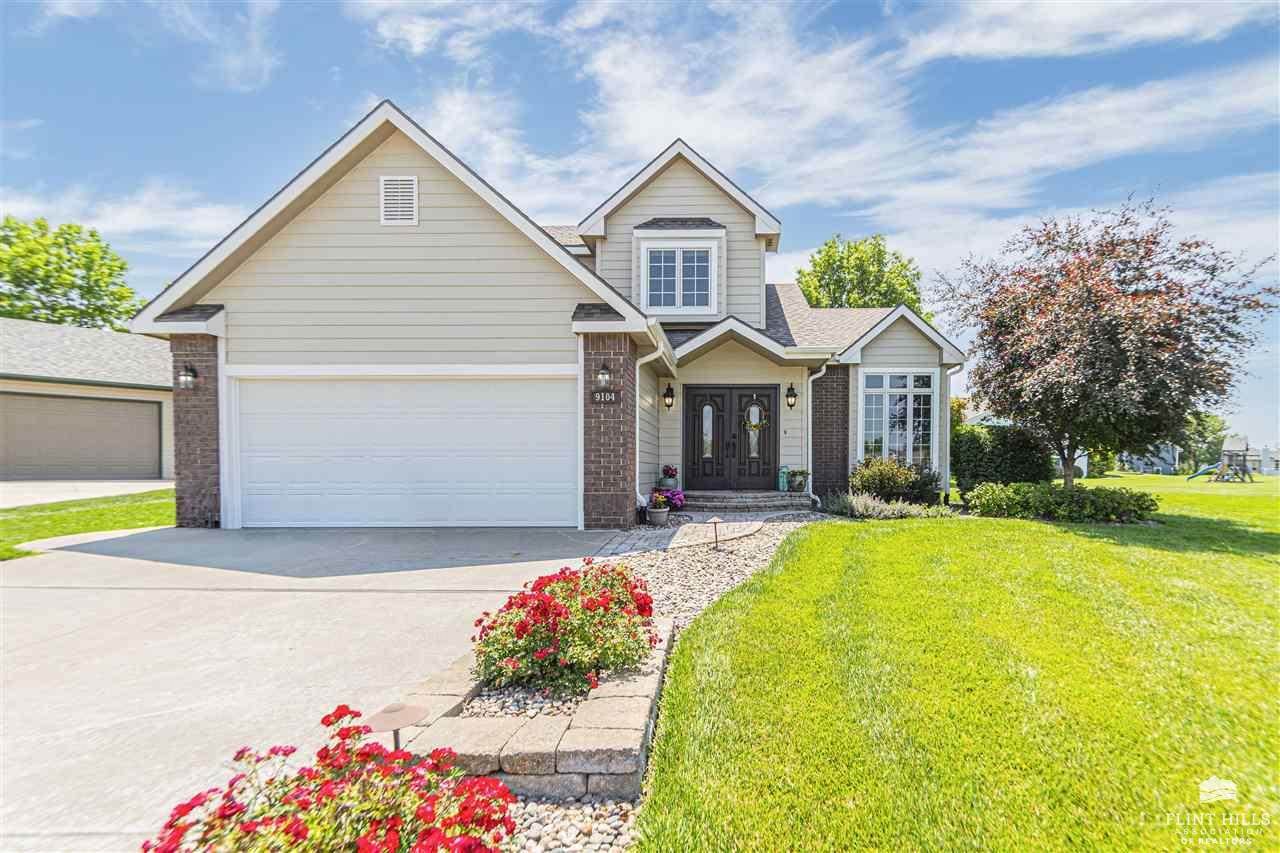 9104 Llara Circle, Manhattan, KS 66502