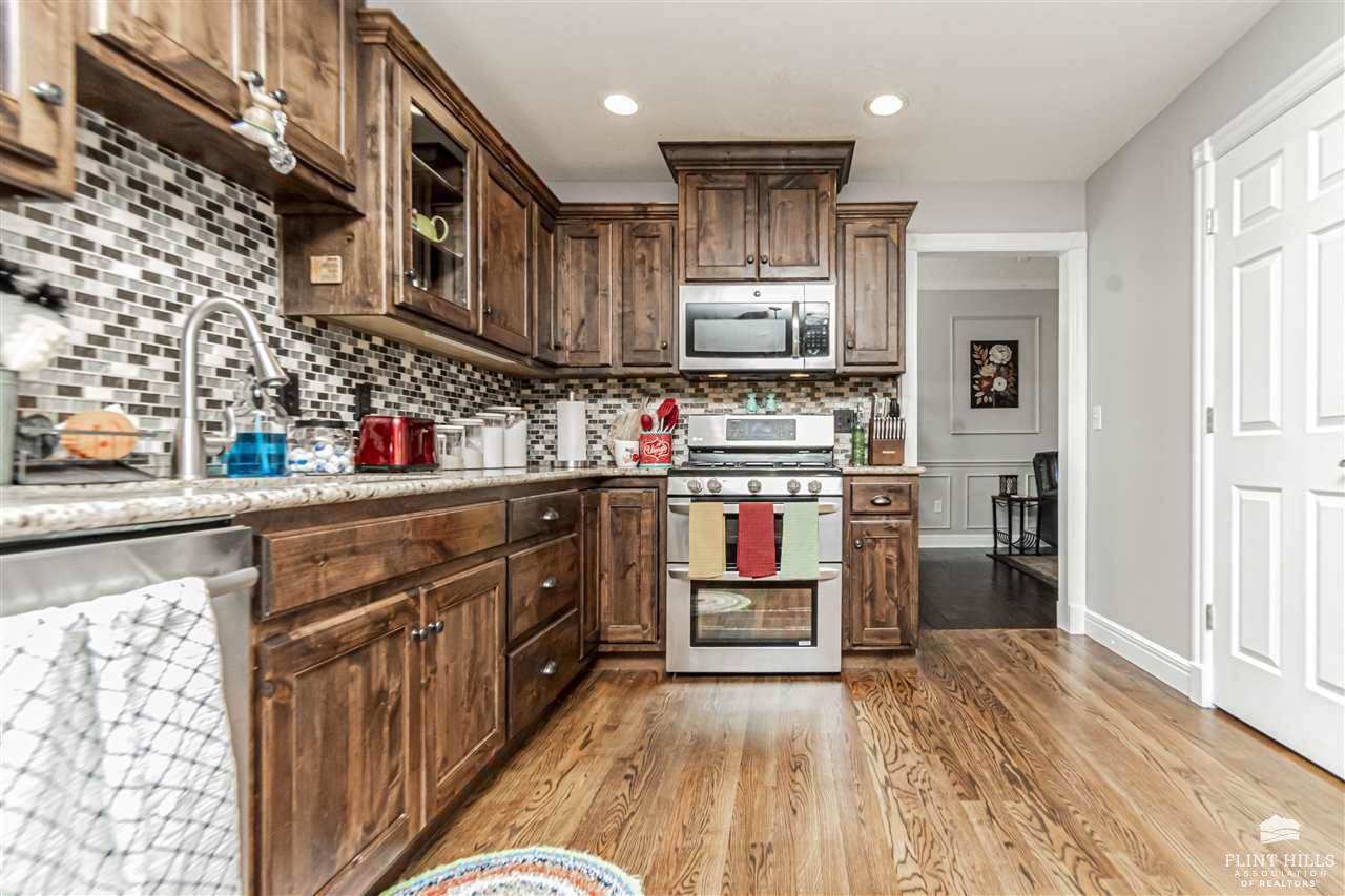 9104 Llara Circle, Manhattan, KS 66502