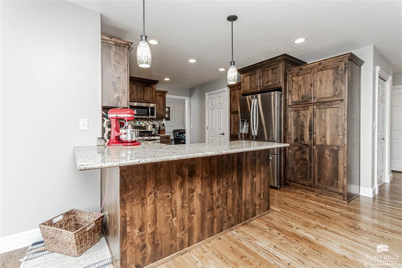 9104 Llara Circle, Manhattan, KS 66502