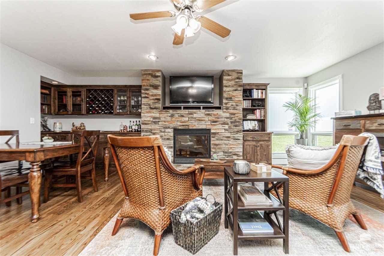 9104 Llara Circle, Manhattan, KS 66502