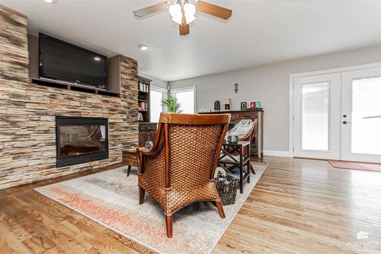 9104 Llara Circle, Manhattan, KS 66502