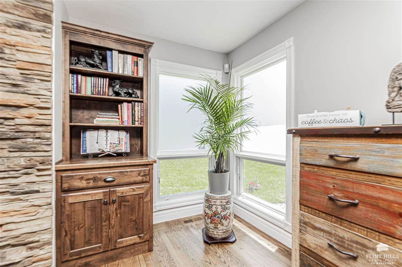 9104 Llara Circle, Manhattan, KS 66502