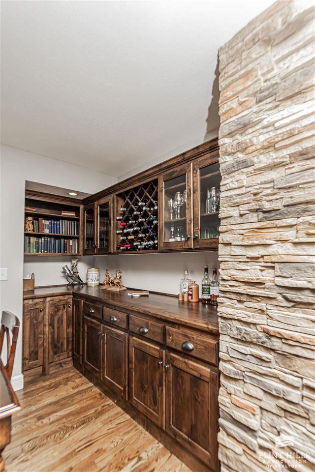 9104 Llara Circle, Manhattan, KS 66502