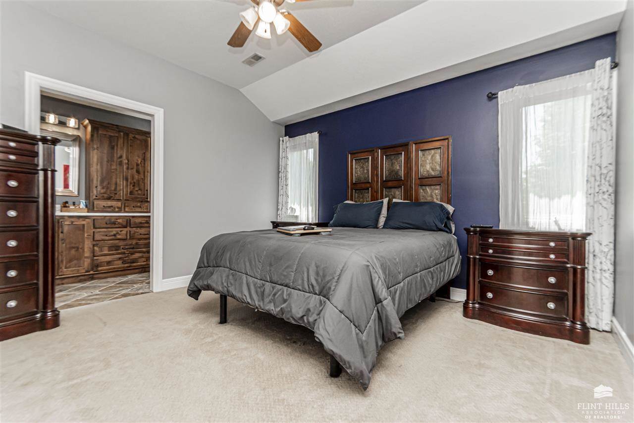 9104 Llara Circle, Manhattan, KS 66502