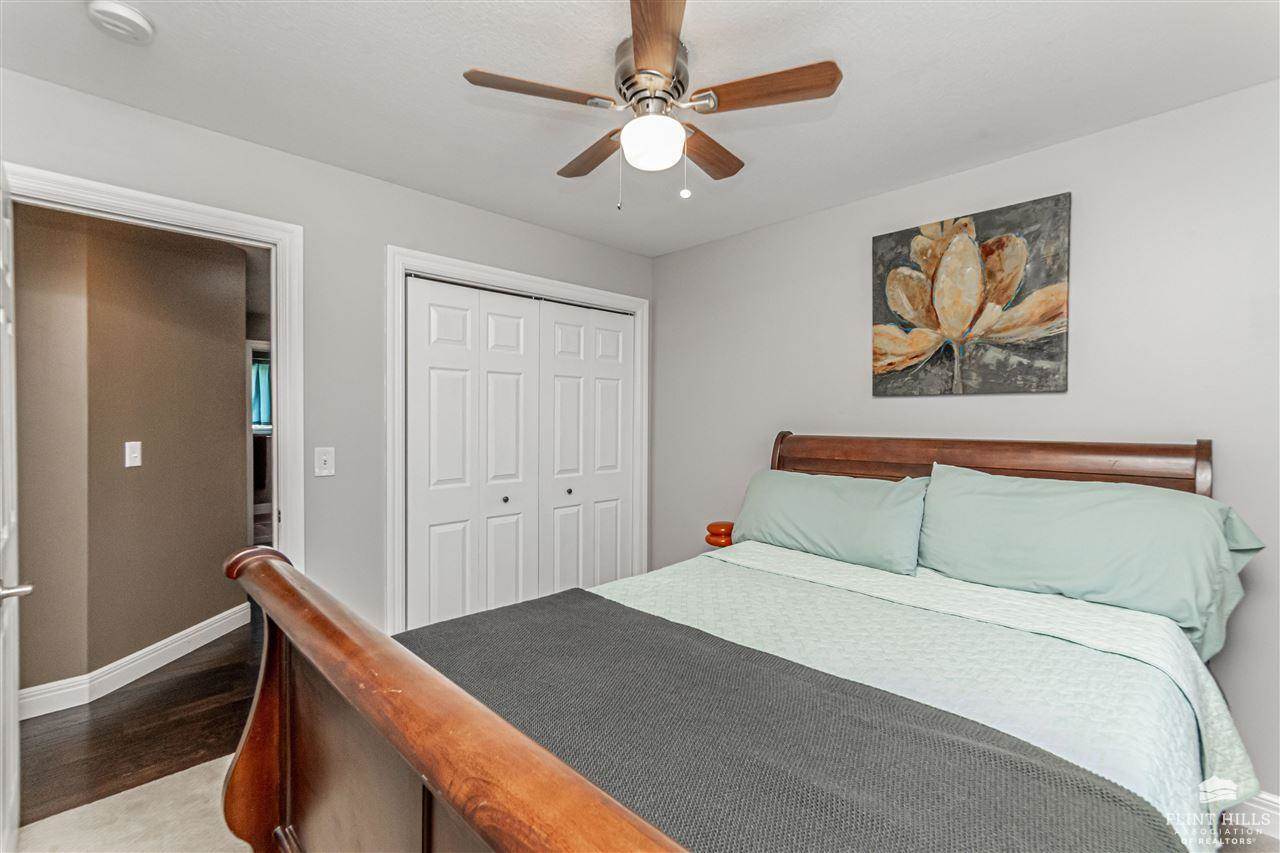 9104 Llara Circle, Manhattan, KS 66502