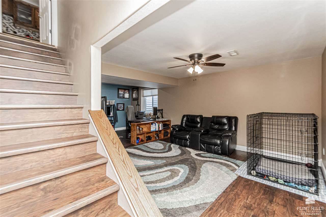 9104 Llara Circle, Manhattan, KS 66502