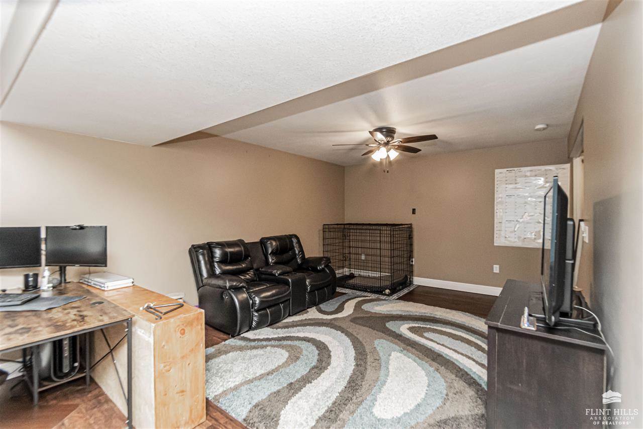 9104 Llara Circle, Manhattan, KS 66502