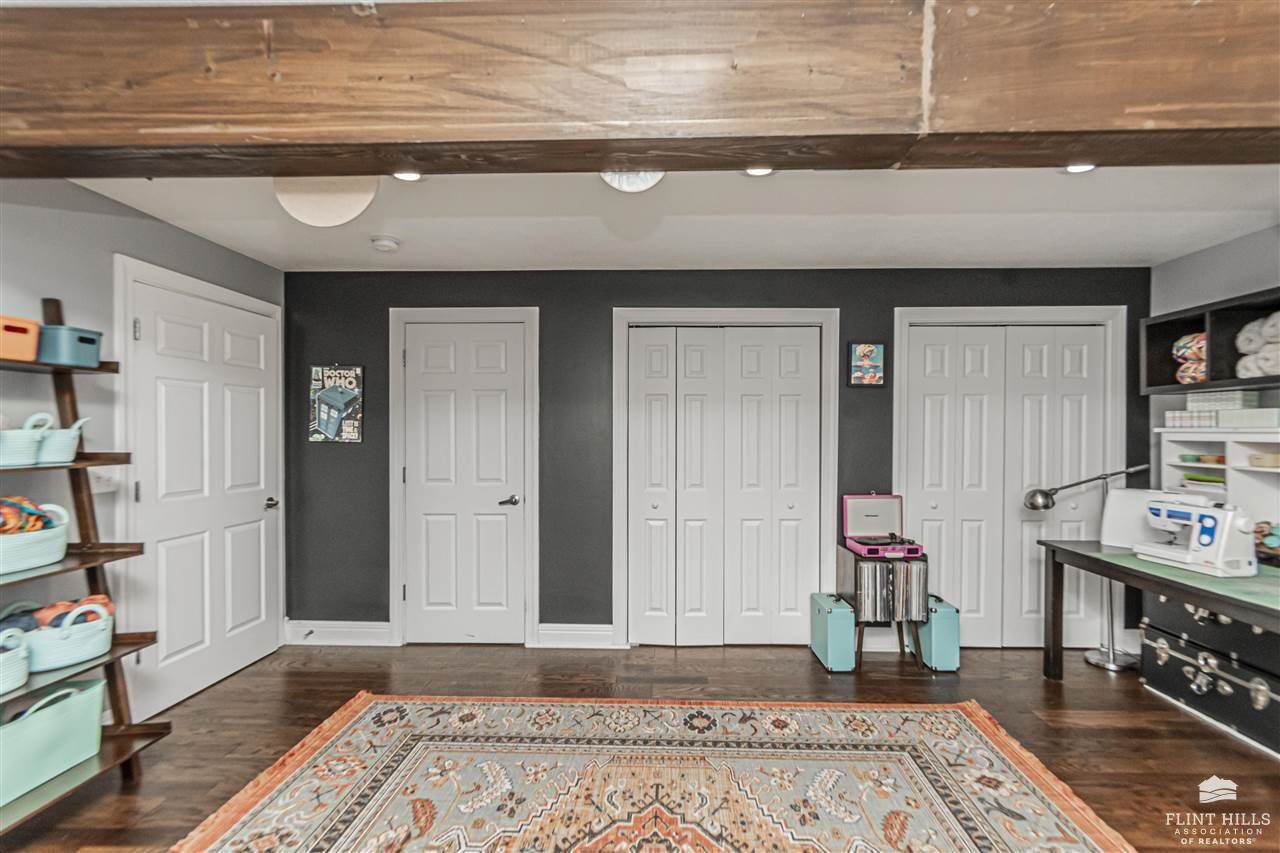 9104 Llara Circle, Manhattan, KS 66502