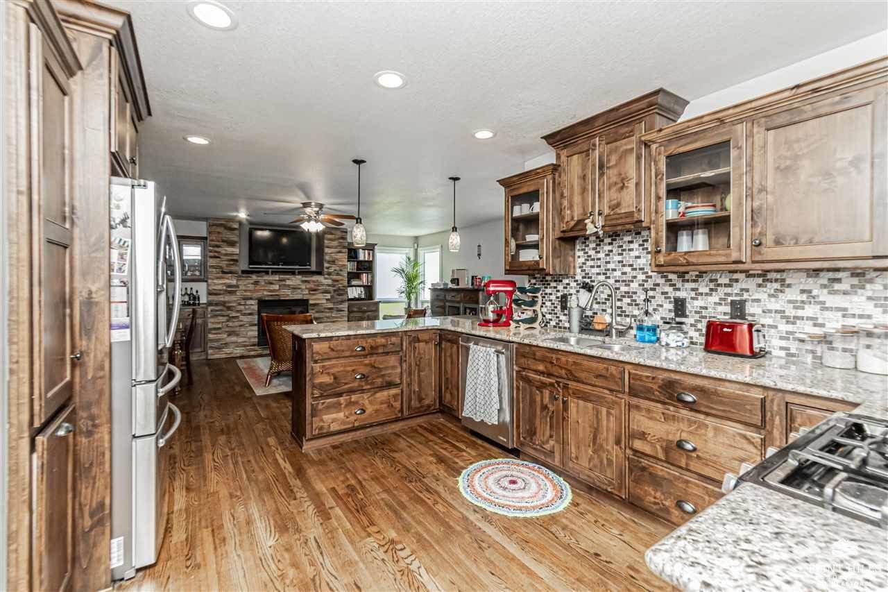 9104 Llara Circle, Manhattan, KS 66502