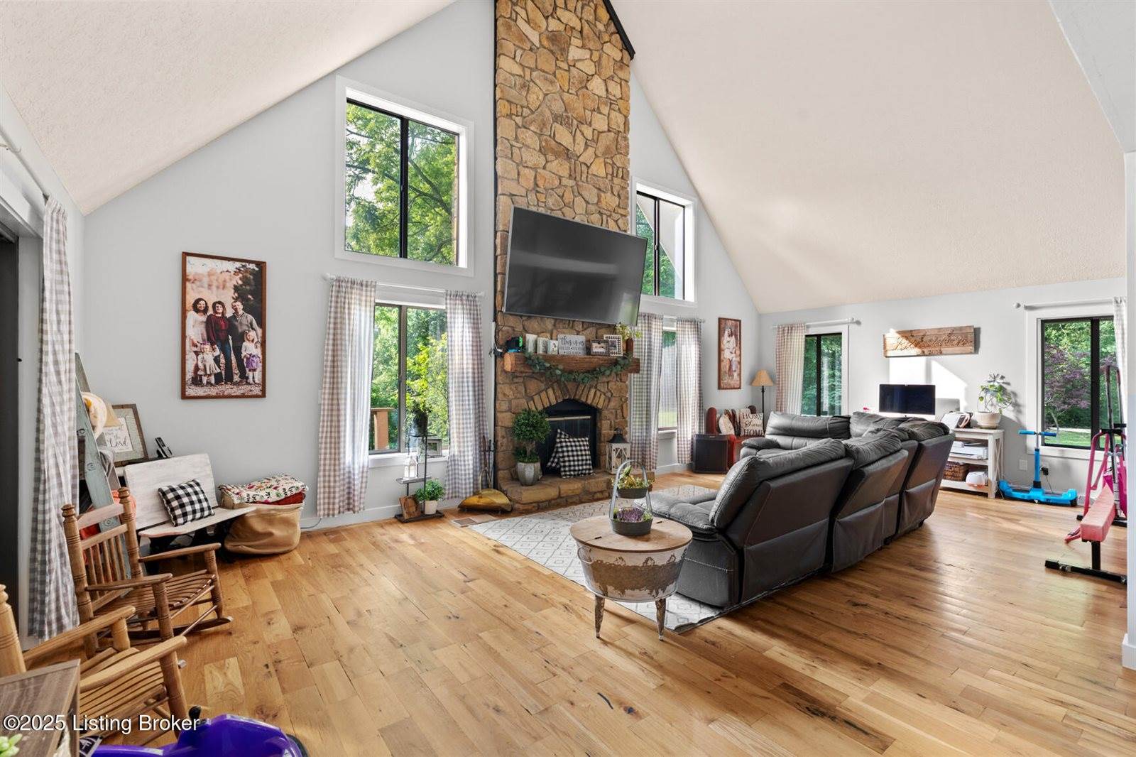 410 Cedar Flat Rd, Battletown, KY 40104