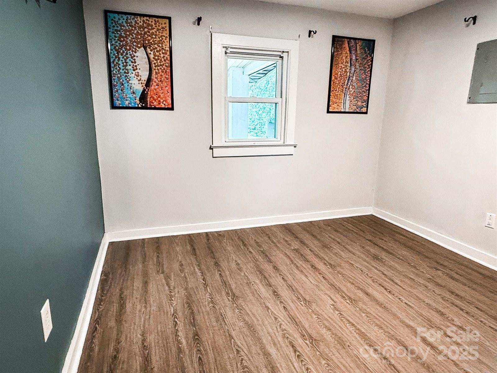 116 North Blue Ridge Avenue, Hendersonville, NC 28792