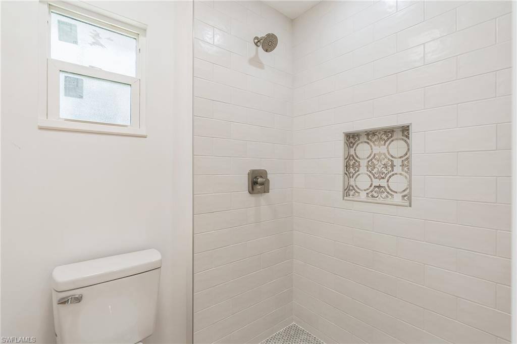 13724 River Forest Dr, Fort Myers, FL 33905