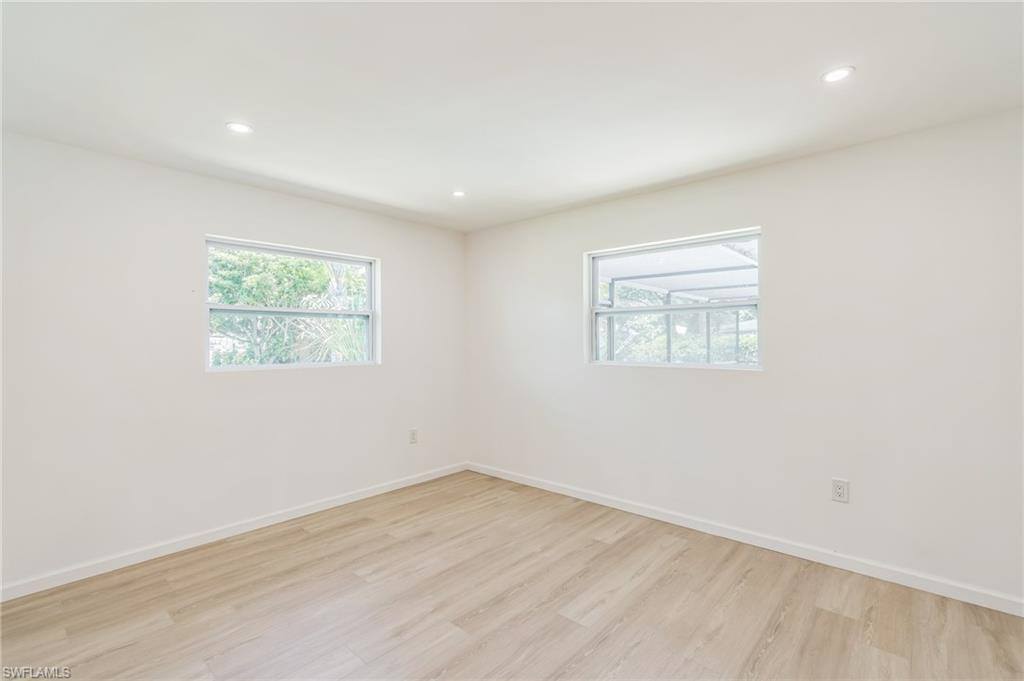 13724 River Forest Dr, Fort Myers, FL 33905