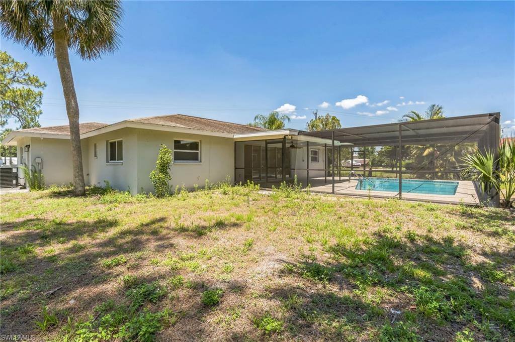 13724 River Forest Dr, Fort Myers, FL 33905