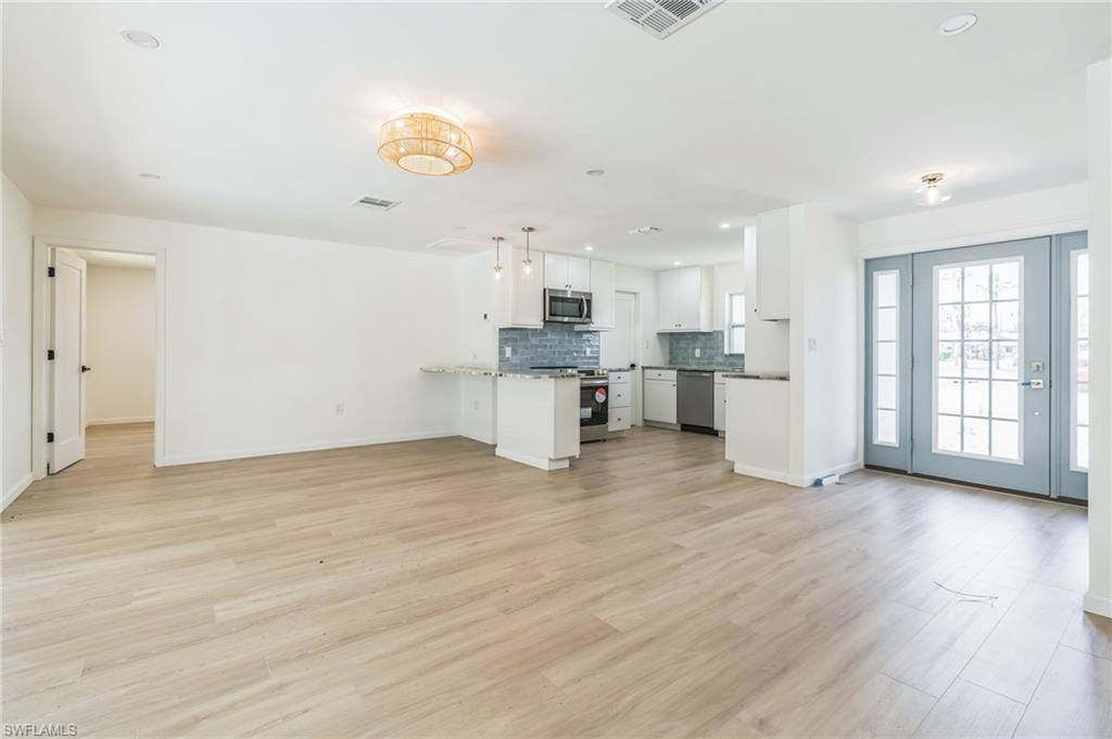 13724 River Forest Dr, Fort Myers, FL 33905