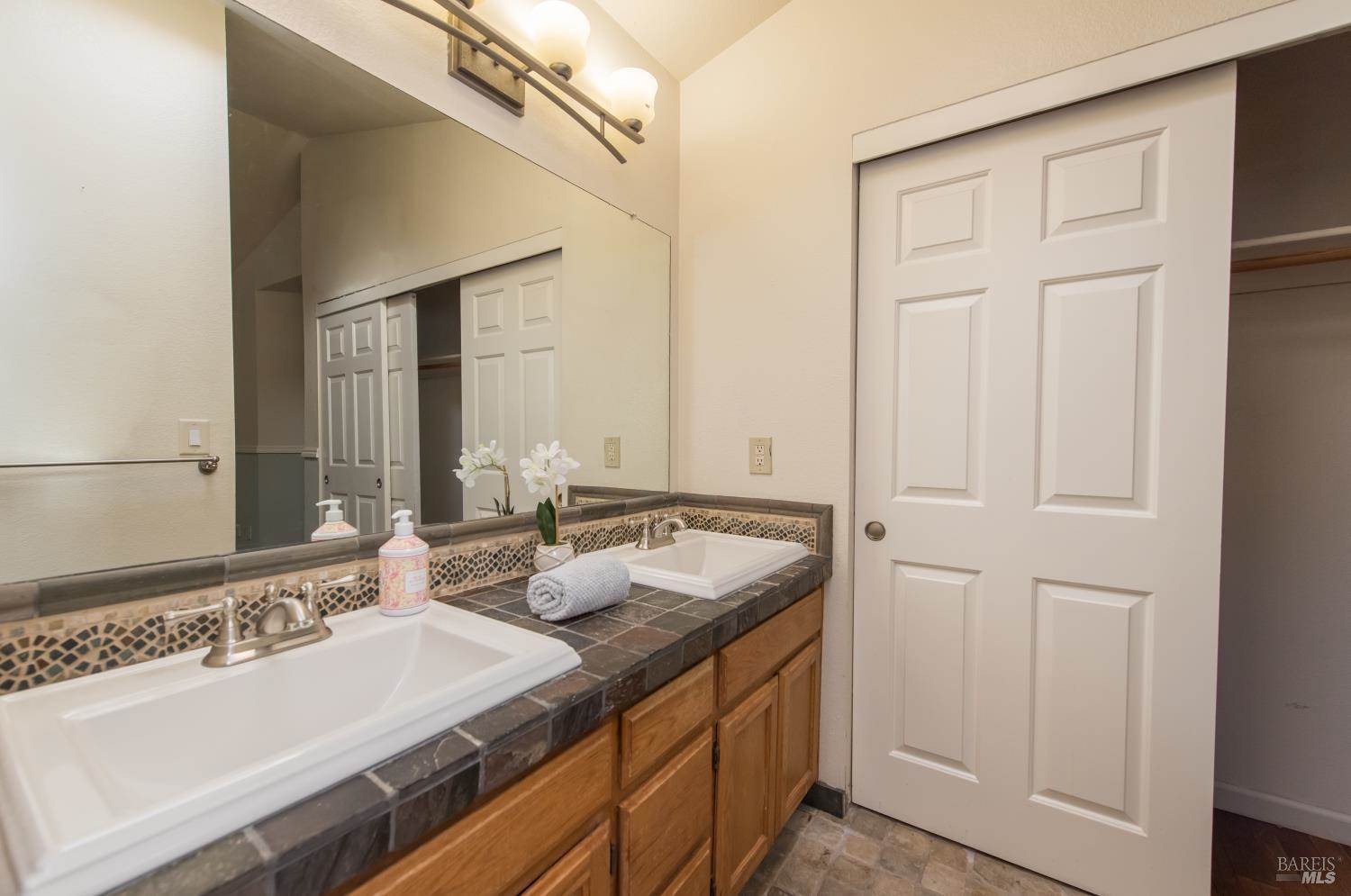 135 Furber Lane, Cloverdale, CA 95425