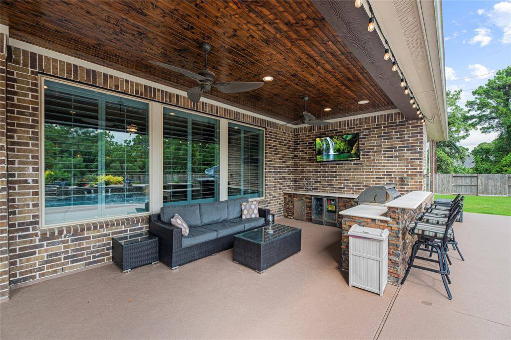 19606 Lone Tupelo Court, Cypress, TX 77433