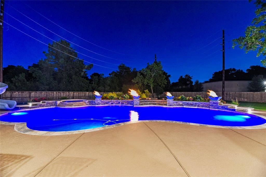 19606 Lone Tupelo Court, Cypress, TX 77433