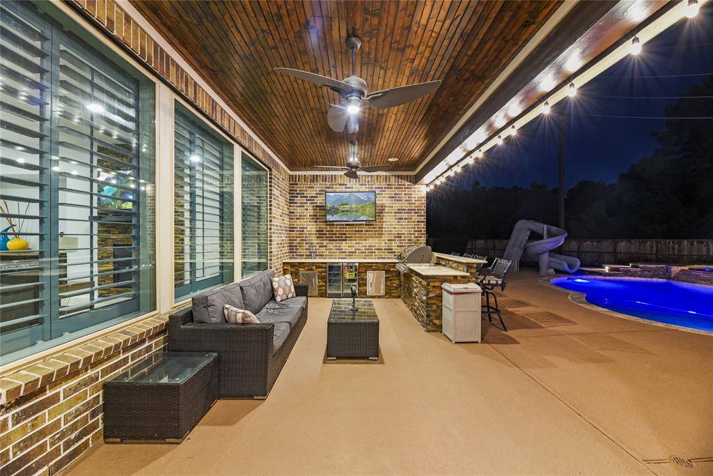 19606 Lone Tupelo Court, Cypress, TX 77433