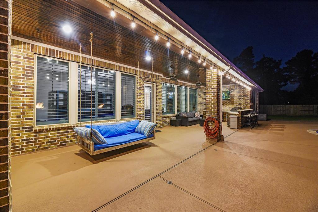 19606 Lone Tupelo Court, Cypress, TX 77433