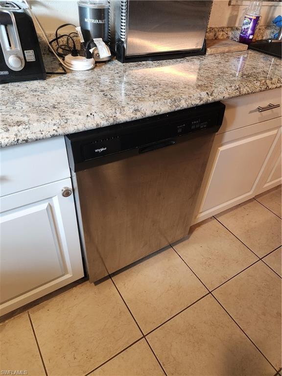 2206 Wyandotte Ave, Alva, FL 33920