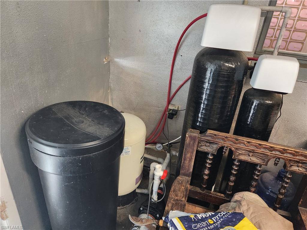 2206 Wyandotte Ave, Alva, FL 33920