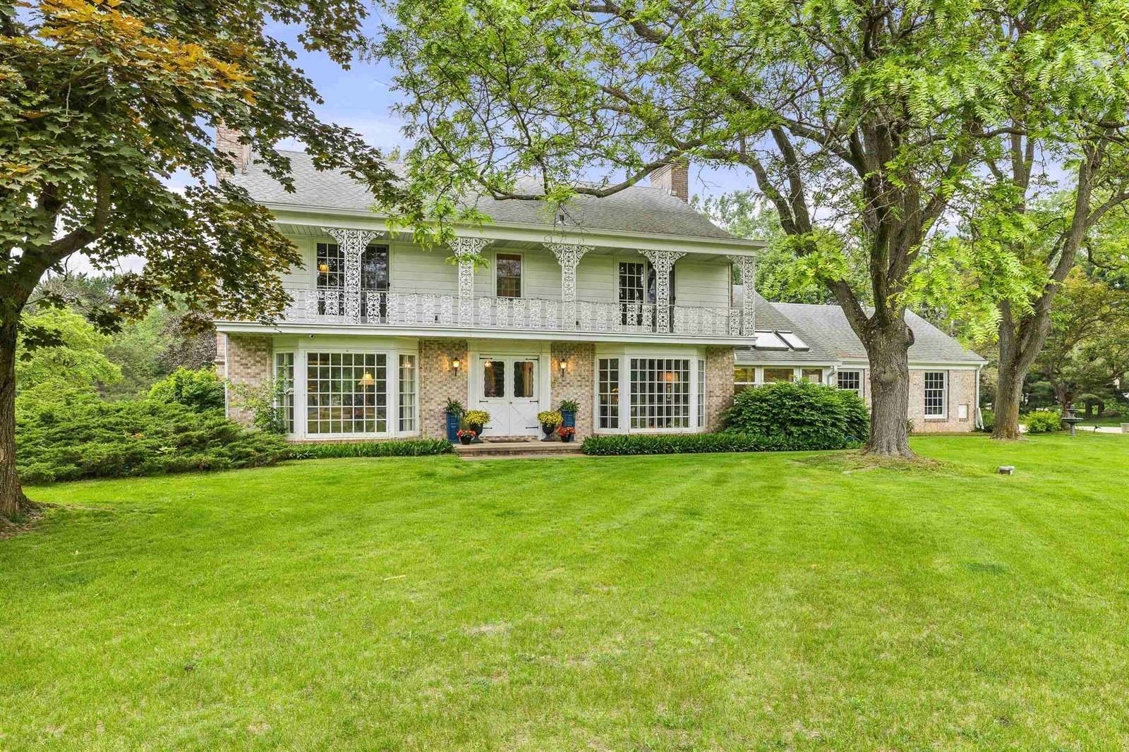 544 Maple Bluff Road, Stevens Point, WI 54482