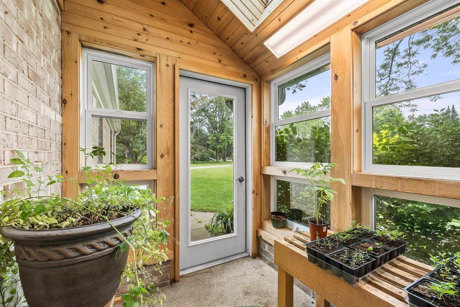 544 Maple Bluff Road, Stevens Point, WI 54482