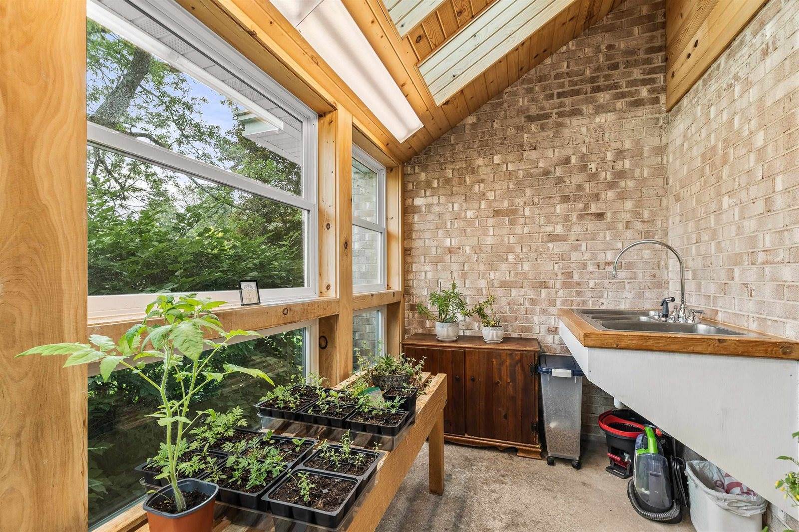 544 Maple Bluff Road, Stevens Point, WI 54482