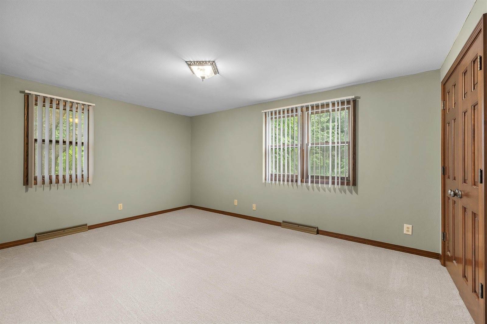 535 Maple Bluff Road, Stevens Point, WI 54482