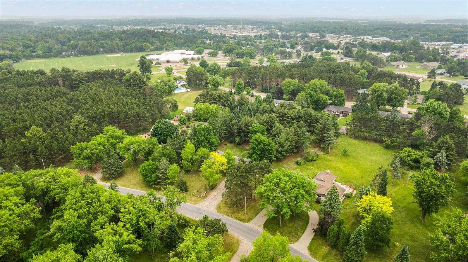 535 Maple Bluff Road, Stevens Point, WI 54482