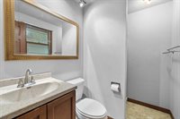 535 Maple Bluff Road, Stevens Point, WI 54482