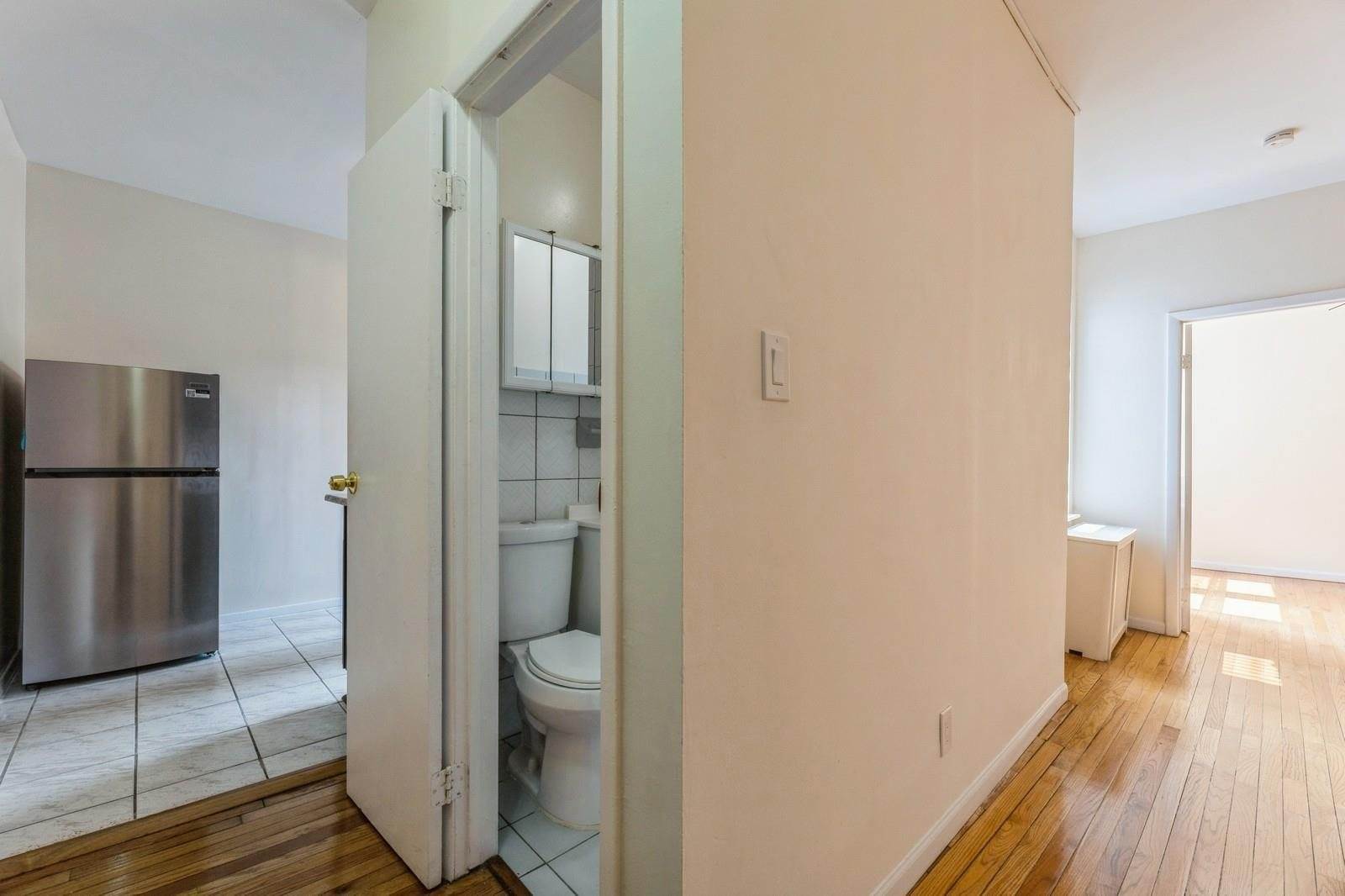 31 75TH St, North Bergen, NJ 07047