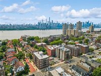 31 75TH St, North Bergen, NJ 07047