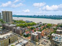31 75TH St, North Bergen, NJ 07047